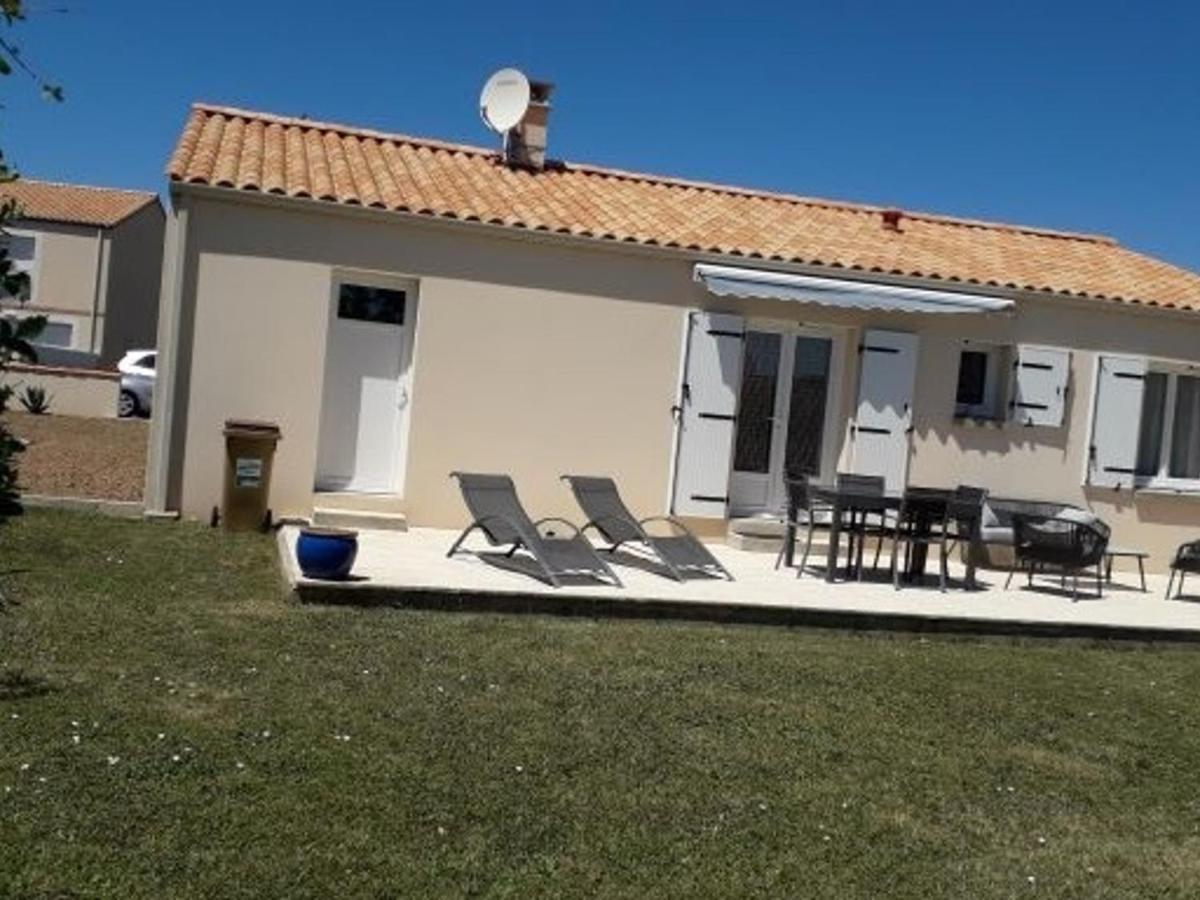 Maison Recente 5 Pers, Proche Mer Et Bourg, Jardin, Barbecue, Wifi, Animaux Sur Demande - Fr-1-476-165 Grues Exterior foto